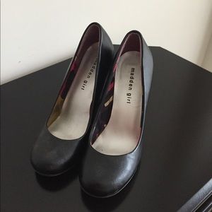 CUTE BLACK MADDEN GIRL HEELS